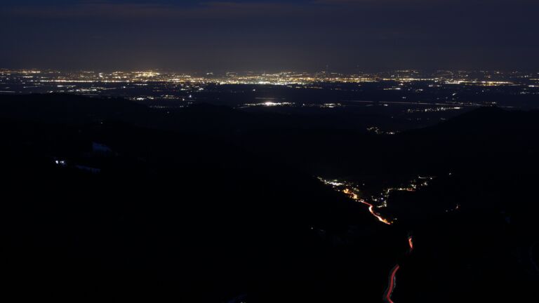 Dieses Bild zeigt eine Webcam-Aufnahme vom Achertal, aufgenommen am Freitag, den 16.01.2026 um 07:10 Uhr. Die Temperatur betrug 4.8°C.