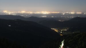 Dieses Bild zeigt eine Webcam-Aufnahme vom Achertal, aufgenommen am Donnerstag, den 30.04.2026 um 03:30 Uhr. Die Temperatur betrug 3.4°C.