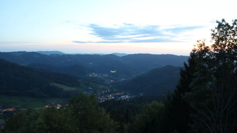 Dieses Bild zeigt eine Webcam-Aufnahme vom Achertal, aufgenommen am Freitag, den 02.10.2026 um 19:30 Uhr. Die Temperatur betrug 14.9°C.