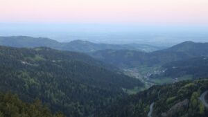 Dieses Bild zeigt eine Webcam-Aufnahme vom Achertal, aufgenommen am Sonntag, den 26.04.2026 um 06:20 Uhr. Die Temperatur betrug 8.2°C.