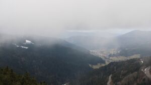 Dieses Bild zeigt eine Webcam-Aufnahme vom Achertal, aufgenommen am Sonntag, den 01.02.2026 um 14:40 Uhr. Die Temperatur betrug 4.1°C.