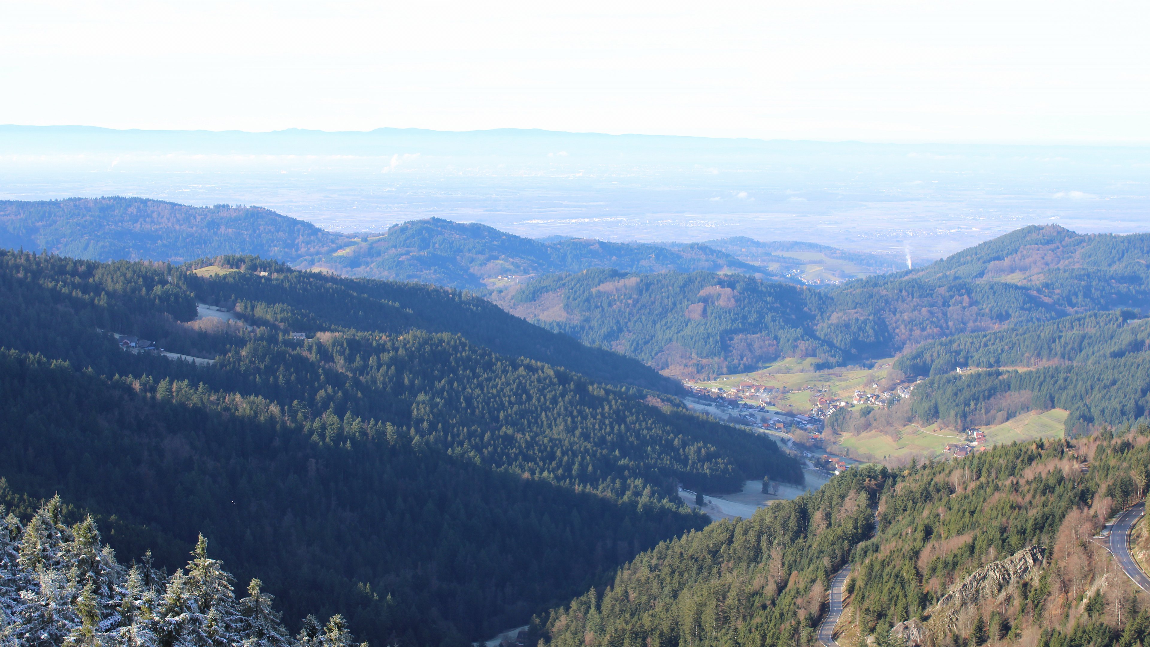Zum Fotoarchiv vom Montag, 1. Dezember 2025