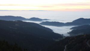 Dieses Bild zeigt eine Webcam-Aufnahme vom Achertal, aufgenommen am Freitag, den 07.11.2025 um 17:10 Uhr. Die Temperatur betrug 9.6°C.