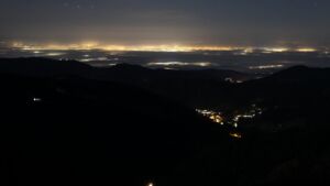 Dieses Bild zeigt eine Webcam-Aufnahme vom Achertal, aufgenommen am Sonntag, den 08.02.2026 um 02:30 Uhr. Die Temperatur betrug 3.2°C.