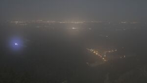 Dieses Bild zeigt eine Webcam-Aufnahme vom Achertal, aufgenommen am Freitag, den 05.12.2025 um 23:30 Uhr. Die Temperatur betrug -0.7°C.