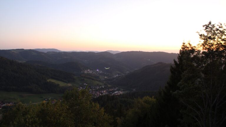 Dieses Bild zeigt eine Webcam-Aufnahme vom Achertal, aufgenommen am Dienstag, den 22.09.2026 um 19:50 Uhr. Die Temperatur betrug 14.4°C.