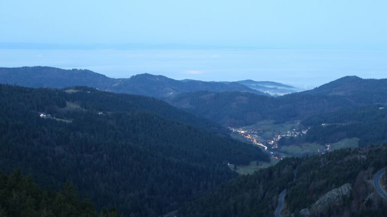 Dieses Bild zeigt eine Webcam-Aufnahme vom Achertal, aufgenommen am Mittwoch, den 17.12.2025 um 07:40 Uhr. Die Temperatur betrug 5.8°C.