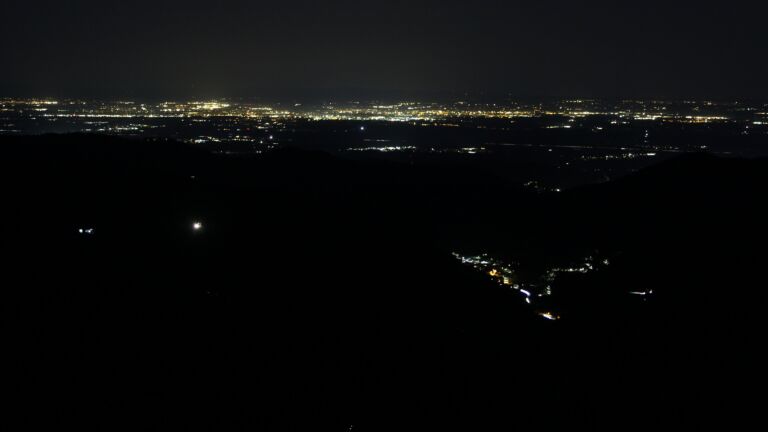 Dieses Bild zeigt eine Webcam-Aufnahme vom Achertal, aufgenommen am Donnerstag, den 13.11.2025 um 06:20 Uhr. Die Temperatur betrug 15.7°C.