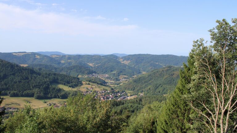 Dieses Bild zeigt eine Webcam-Aufnahme vom Achertal, aufgenommen am Montag, den 10.08.2026 um 09:40 Uhr. Die Temperatur betrug 28.6°C.