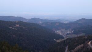 Dieses Bild zeigt eine Webcam-Aufnahme vom Achertal, aufgenommen am Freitag, den 27.02.2026 um 06:50 Uhr. Die Temperatur betrug 11°C.