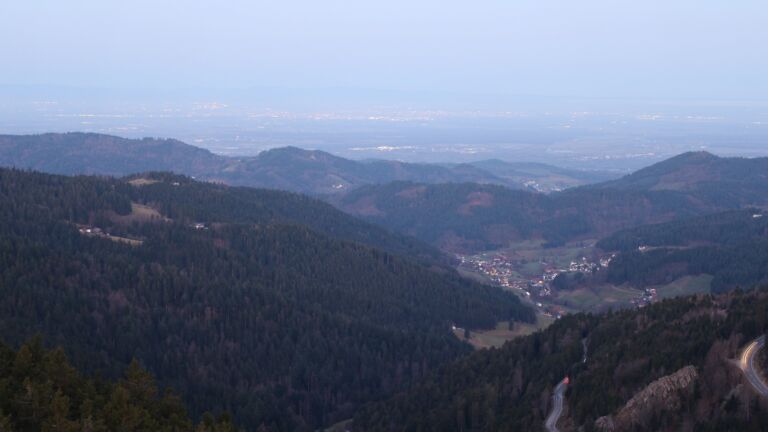 Dieses Bild zeigt eine Webcam-Aufnahme vom Achertal, aufgenommen am Freitag, den 27.02.2026 um 06:50 Uhr. Die Temperatur betrug 11°C.