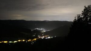 Dieses Bild zeigt eine Webcam-Aufnahme vom Achertal, aufgenommen am Samstag, den 20.06.2026 um 02:00 Uhr. Die Temperatur betrug 19.8°C.