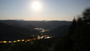 Dieses Bild zeigt eine Webcam-Aufnahme vom Achertal, aufgenommen am Mittwoch, den 29.07.2026 um 03:40 Uhr. Die Temperatur betrug 22.9°C.