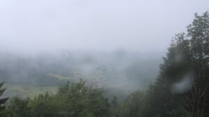 Dieses Bild zeigt eine Webcam-Aufnahme vom Achertal, aufgenommen am Dienstag, den 09.06.2026 um 12:30 Uhr. Die Temperatur betrug 10.3°C.