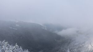 Dieses Bild zeigt eine Webcam-Aufnahme vom Achertal, aufgenommen am Mittwoch, den 26.11.2025 um 11:10 Uhr. Die Temperatur betrug -1.4°C.