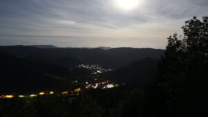 Dieses Bild zeigt eine Webcam-Aufnahme vom Achertal, aufgenommen am Donnerstag, den 24.09.2026 um 02:30 Uhr. Die Temperatur betrug 15°C.