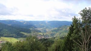Dieses Bild zeigt eine Webcam-Aufnahme vom Achertal, aufgenommen am Samstag, den 05.09.2026 um 12:00 Uhr. Die Temperatur betrug 19.4°C.