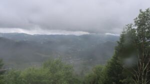 Dieses Bild zeigt eine Webcam-Aufnahme vom Achertal, aufgenommen am Dienstag, den 09.06.2026 um 12:00 Uhr. Die Temperatur betrug 10.7°C.