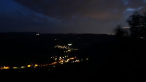 Dieses Bild zeigt eine Webcam-Aufnahme vom Achertal, aufgenommen am Dienstag, den 08.09.2026 um 20:50 Uhr. Die Temperatur betrug 24.7°C.