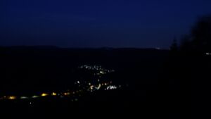 Dieses Bild zeigt eine Webcam-Aufnahme vom Achertal, aufgenommen am Samstag, den 11.07.2026 um 04:10 Uhr. Die Temperatur betrug 21.2°C.