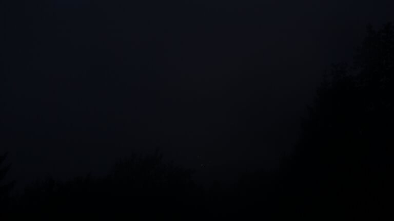 Dieses Bild zeigt eine Webcam-Aufnahme vom Achertal, aufgenommen am Mittwoch, den 01.07.2026 um 04:00 Uhr. Die Temperatur betrug 17.5°C.