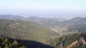 Dieses Bild zeigt eine Webcam-Aufnahme vom Achertal, aufgenommen am Donnerstag, den 09.04.2026 um 08:20 Uhr. Die Temperatur betrug 13.3°C.