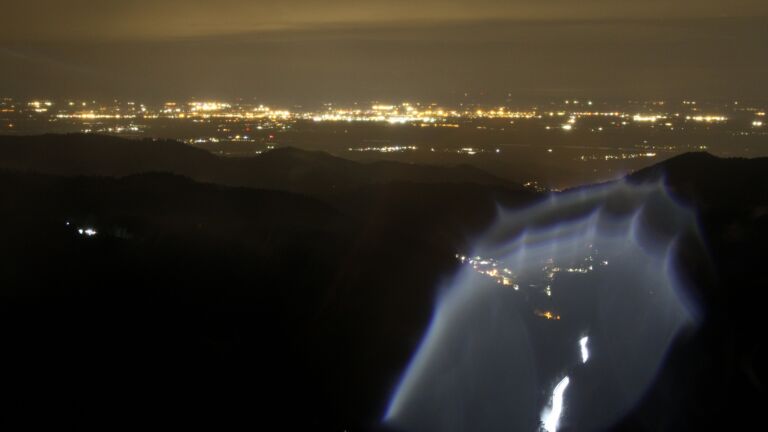 Dieses Bild zeigt eine Webcam-Aufnahme vom Achertal, aufgenommen am Sonntag, den 02.11.2025 um 02:30 Uhr. Die Temperatur betrug 6°C.