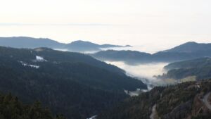 Dieses Bild zeigt eine Webcam-Aufnahme vom Achertal, aufgenommen am Mittwoch, den 21.01.2026 um 16:00 Uhr. Die Temperatur betrug 5.1°C.