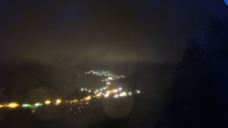 Dieses Bild zeigt eine Webcam-Aufnahme vom Achertal, aufgenommen am Mittwoch, den 14.10.2026 um 00:00 Uhr. Die Temperatur betrug 12.3°C.