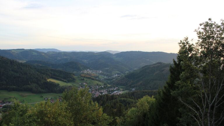Dieses Bild zeigt eine Webcam-Aufnahme vom Achertal, aufgenommen am Donnerstag, den 17.09.2026 um 19:10 Uhr. Die Temperatur betrug 16.2°C.
