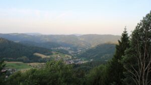 Dieses Bild zeigt eine Webcam-Aufnahme vom Achertal, aufgenommen am Freitag, den 26.06.2026 um 06:20 Uhr. Die Temperatur betrug 27.6°C.