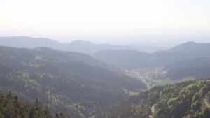 Dieses Bild zeigt eine Webcam-Aufnahme vom Achertal, aufgenommen am Mittwoch, den 29.04.2026 um 18:30 Uhr. Die Temperatur betrug 11.9°C.