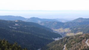 Dieses Bild zeigt eine Webcam-Aufnahme vom Achertal, aufgenommen am Donnerstag, den 01.01.2026 um 13:30 Uhr. Die Temperatur betrug -4.2°C.