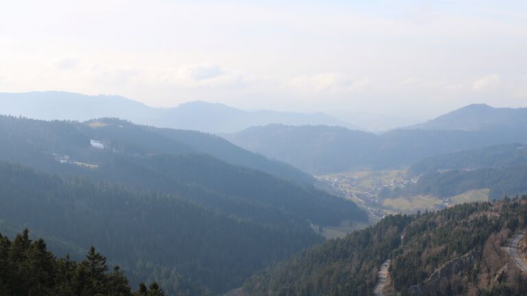 Dieses Bild zeigt eine Webcam-Aufnahme vom Achertal, aufgenommen am Montag, den 09.02.2026 um 15:10 Uhr. Die Temperatur betrug 3.8°C.