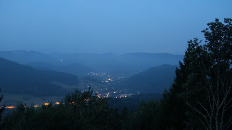 Dieses Bild zeigt eine Webcam-Aufnahme vom Achertal, aufgenommen am Montag, den 17.08.2026 um 05:40 Uhr. Die Temperatur betrug 18.6°C.