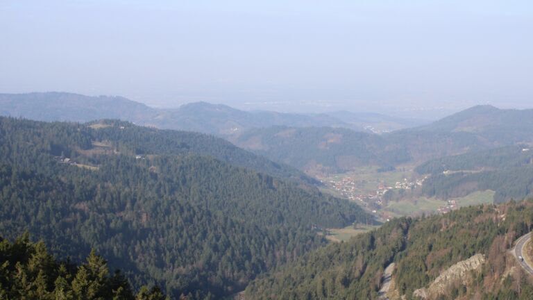 Dieses Bild zeigt eine Webcam-Aufnahme vom Achertal, aufgenommen am Dienstag, den 10.03.2026 um 09:20 Uhr. Die Temperatur betrug 9°C.