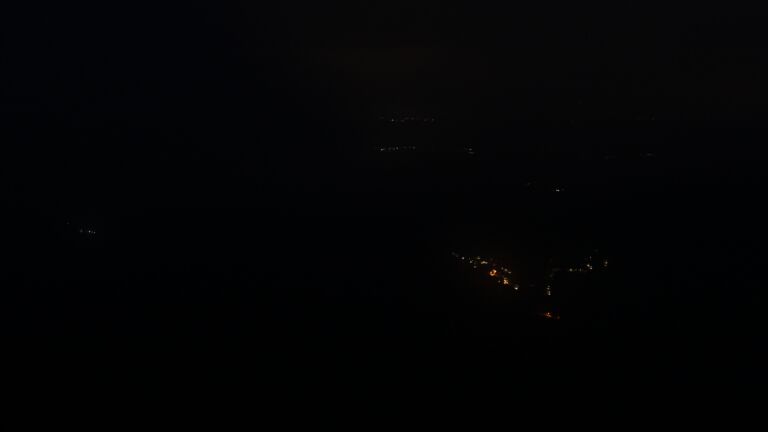 Dieses Bild zeigt eine Webcam-Aufnahme vom Achertal, aufgenommen am Sonntag, den 02.11.2025 um 06:20 Uhr. Die Temperatur betrug 6°C.