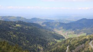 Dieses Bild zeigt eine Webcam-Aufnahme vom Achertal, aufgenommen am Dienstag, den 21.04.2026 um 12:20 Uhr. Die Temperatur betrug 7.2°C.