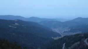 Dieses Bild zeigt eine Webcam-Aufnahme vom Achertal, aufgenommen am Samstag, den 07.03.2026 um 06:40 Uhr. Die Temperatur betrug 9.4°C.