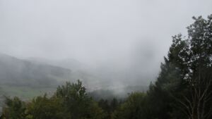 Dieses Bild zeigt eine Webcam-Aufnahme vom Achertal, aufgenommen am Donnerstag, den 08.10.2026 um 08:30 Uhr. Die Temperatur betrug 12.6°C.