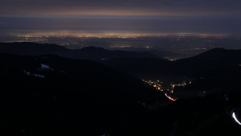 Dieses Bild zeigt eine Webcam-Aufnahme vom Achertal, aufgenommen am Samstag, den 31.01.2026 um 18:20 Uhr. Die Temperatur betrug 4.2°C.