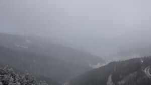 Dieses Bild zeigt eine Webcam-Aufnahme vom Achertal, aufgenommen am Mittwoch, den 24.12.2025 um 14:00 Uhr. Die Temperatur betrug -5.8°C.