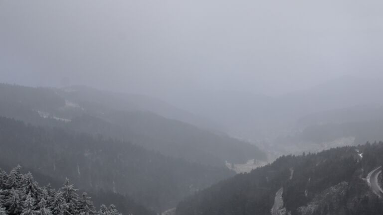 Dieses Bild zeigt eine Webcam-Aufnahme vom Achertal, aufgenommen am Mittwoch, den 24.12.2025 um 14:00 Uhr. Die Temperatur betrug -5.8°C.