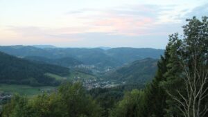 Dieses Bild zeigt eine Webcam-Aufnahme vom Achertal, aufgenommen am Montag, den 28.09.2026 um 07:20 Uhr. Die Temperatur betrug 19.6°C.