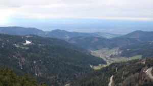 Dieses Bild zeigt eine Webcam-Aufnahme vom Achertal, aufgenommen am Samstag, den 04.04.2026 um 17:30 Uhr. Die Temperatur betrug 7.8°C.