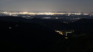 Dieses Bild zeigt eine Webcam-Aufnahme vom Achertal, aufgenommen am Sonntag, den 05.04.2026 um 05:10 Uhr. Die Temperatur betrug 9.9°C.