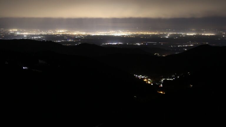 Dieses Bild zeigt eine Webcam-Aufnahme vom Achertal, aufgenommen am Samstag, den 17.01.2026 um 02:30 Uhr. Die Temperatur betrug 6.6°C.