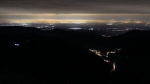 Dieses Bild zeigt eine Webcam-Aufnahme vom Achertal, aufgenommen am Donnerstag, den 27.11.2025 um 05:30 Uhr. Die Temperatur betrug -3.1°C.