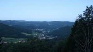 Dieses Bild zeigt eine Webcam-Aufnahme vom Achertal, aufgenommen am Samstag, den 04.07.2026 um 04:50 Uhr. Die Temperatur betrug 16°C.
