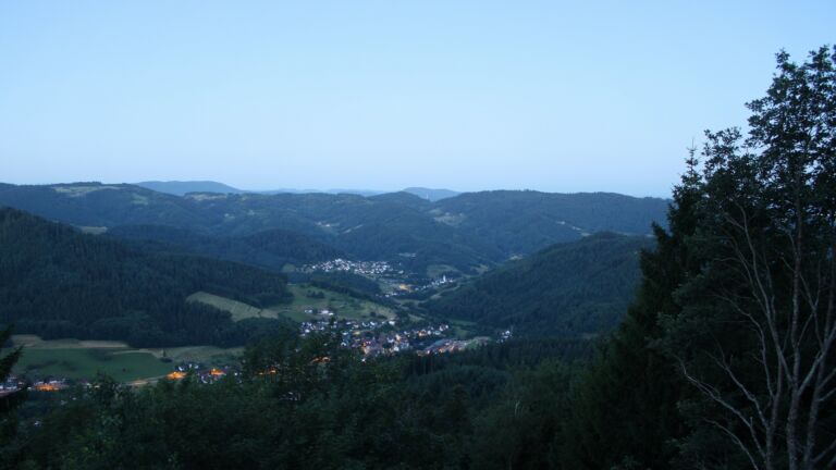 Dieses Bild zeigt eine Webcam-Aufnahme vom Achertal, aufgenommen am Samstag, den 04.07.2026 um 04:50 Uhr. Die Temperatur betrug 16°C.